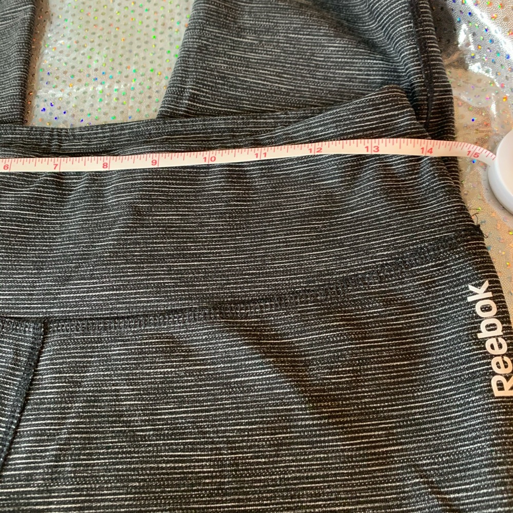 Reebok Capri leggings Large